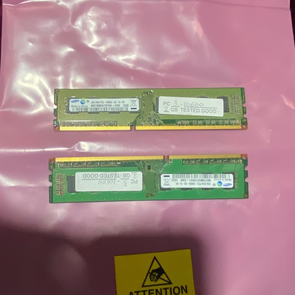 Samsung 2GB DDR3 RAM - Picture 1 of 2
